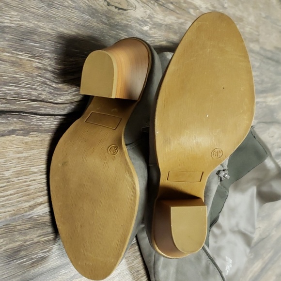 Boots - Picture 4 of 6